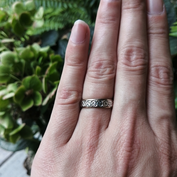 Jewelry - Vintage 925 Silver Ring, Intricate Carved Design